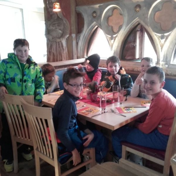Schoolonsnow12