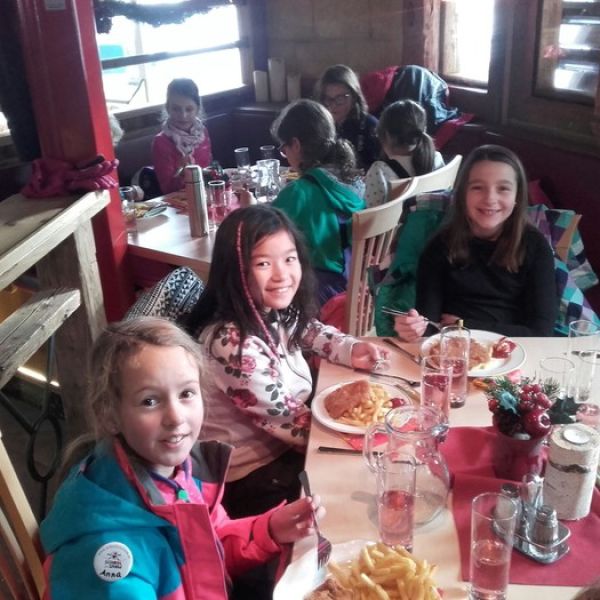 Schoolonsnow16